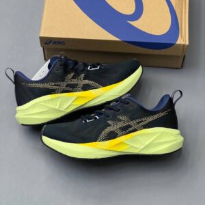 کفش اسیکس نووا بلاست ۵ سرمهای لیمویی Asics Novablast 5 Navy Lime کفش اسیکس نووا بلاست ۵ سرمهای لیمویی Asics Novablast 5 Navy Lime