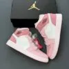 کفش نایک ایر جردن وان صورتی ساقدار Nike Air Jordan 1 High Pink کفش نایک ایر جردن وان صورتی ساقدار Nike Air Jordan 1 High Pink - تصویر 2