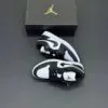 کفش نایک ایر جردن وان لو پاندا Nike Air Jordan 1 Low Panda کفش نایک ایر جردن وان لو پاندا Nike Air Jordan 1 Low Panda - تصویر 2