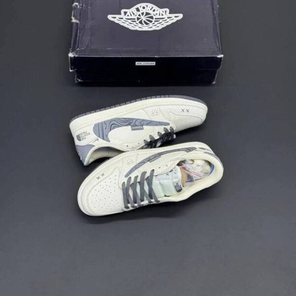 کفش نایک ایر جردن وان لو تراویس اسکات نورث فیس Nike Air Jordan 1 Low Travis Scott North Face کفش نایک ایر جردن وان لو تراویس اسکات نورث فیس Nike Air Jordan 1 Low Travis Scott North Face