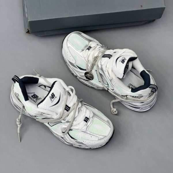کفش نیو بالانس ۵۳۰ کاستوم سفید سبز New Balance 530 Custom White Green کفش نیو بالانس ۵۳۰ کاستوم سفید سبز New Balance 530 Custom White Green