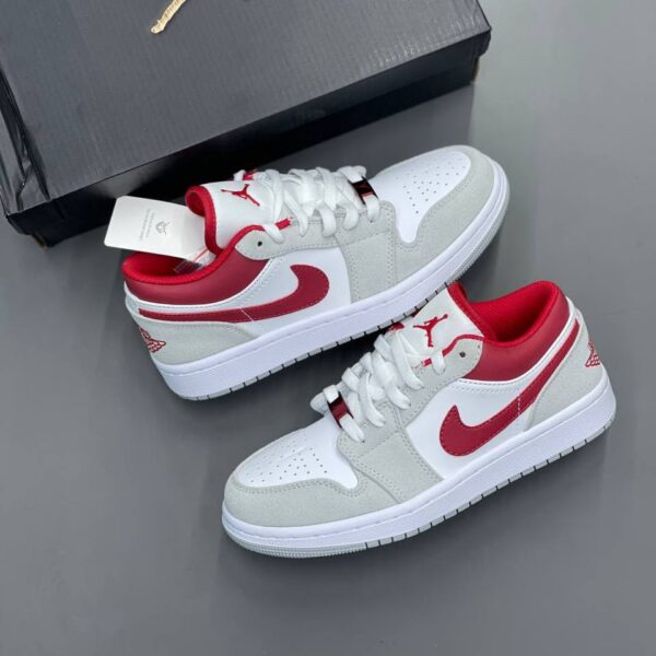 photo_1_2026-07-15_18-34-08 کفش نایک ایر جردن وان اس ای طوسی قرمز Nike Air Jordan 1 SE GREY Red