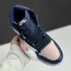 کفش نایک ایر جردن وان ساقدار اتمسفر Nike Air Jordan 1 High Atmosphere کفش نایک ایر جردن وان ساقدار اتمسفر Nike Air Jordan 1 High Atmosphere - تصویر 4