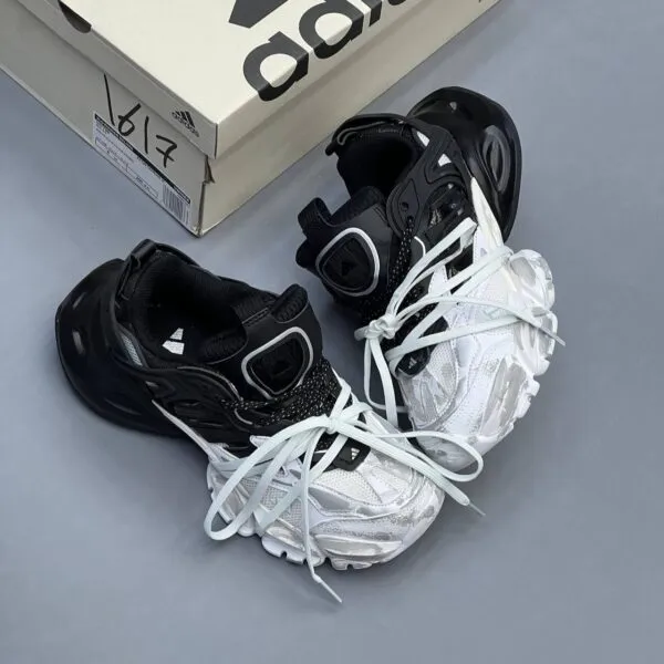 کفش آدیداس رانر دیلاکس مشکی سفید Adidas Runner Deluxe Black White کفش آدیداس رانر دیلاکس مشکی سفید Adidas Runner Deluxe Black White
