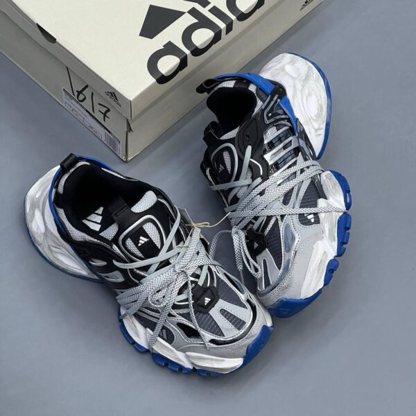 کفش آدیداس رانر دیلاکس سفید طوسی آبی Adidas Runner Deluxe White Gray Blue کفش آدیداس رانر دیلاکس سفید طوسی آبی Adidas Runner Deluxe White Gray Blue