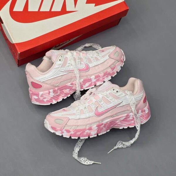 کفش نایک پی ۶۰۰۰ صورتی Nike P6000 Pink کفش نایک پی ۶۰۰۰ صورتی Nike P6000 Pink