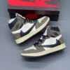 کفش نایک ایر جردن وان ساقدار رترو تراویس اسکات موکا Nike Air Jordan 1 Retro High Travis Scott Mocha کفش نایک ایر جردن وان ساقدار رترو تراویس اسکات موکا Nike Air Jordan 1 Retro High Travis Scott Mocha
