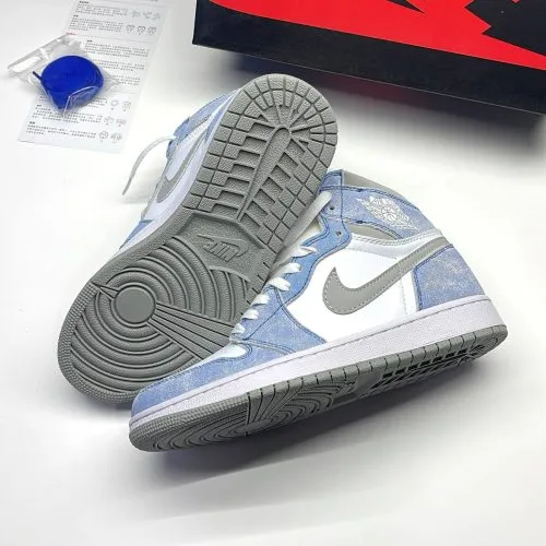 کفش نایک ایر جردن وان ساقدار هایپر رویال سفید آبی Nike Air Jordan 1 High Hyper Royal White Blue - تصویر 3