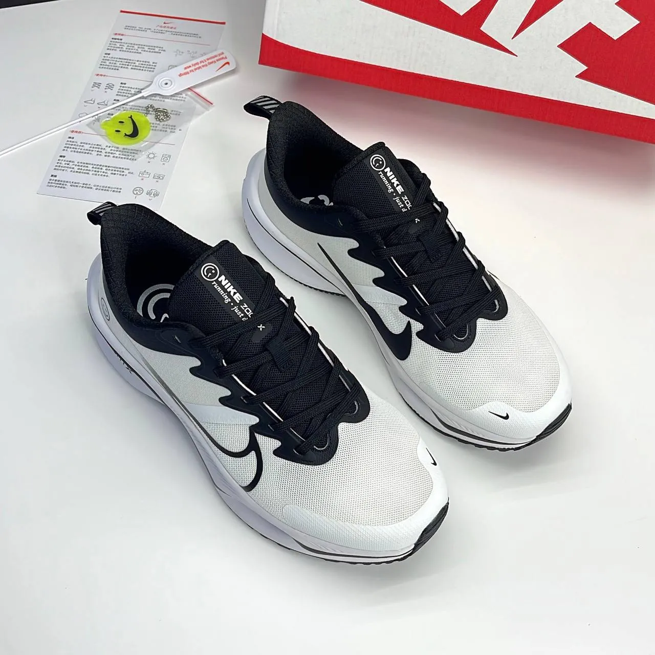 کتونی نایک زوم ایکس طرح لبخند سفید مشکی Nike ZoomX Smile White Black - تصویر 2