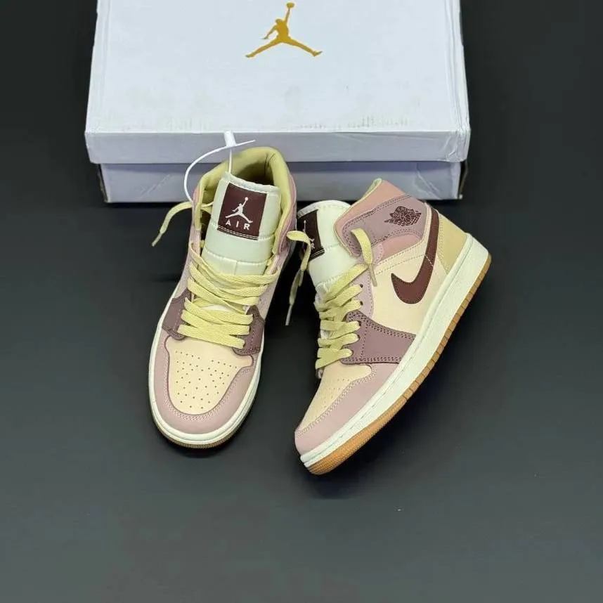 کفش نایک ایر جردن وان ساقدار Nike Air Jordan 1 High - تصویر 2