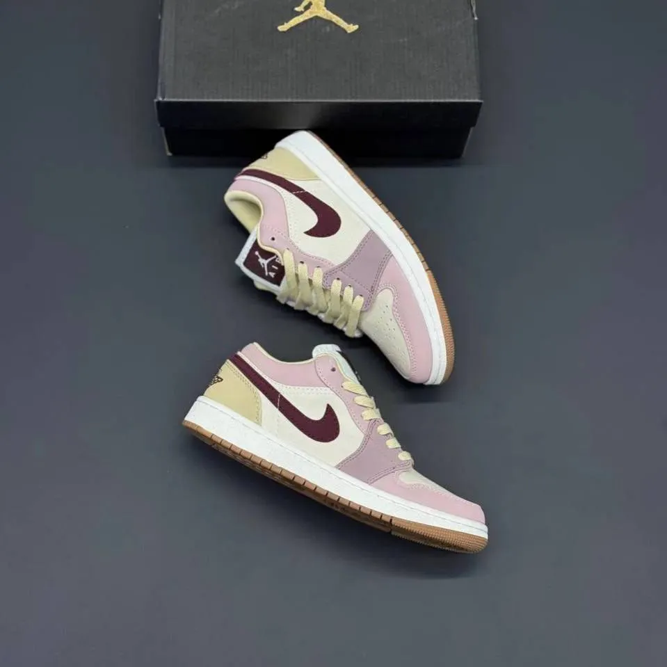 کفش نایک ایر جردن وان پالو روسا Nike Air Jordan 1 Palmo Rosa کفش نایک ایر جردن وان پالو روسا Nike Air Jordan 1 Palmo Rosa - تصویر 2