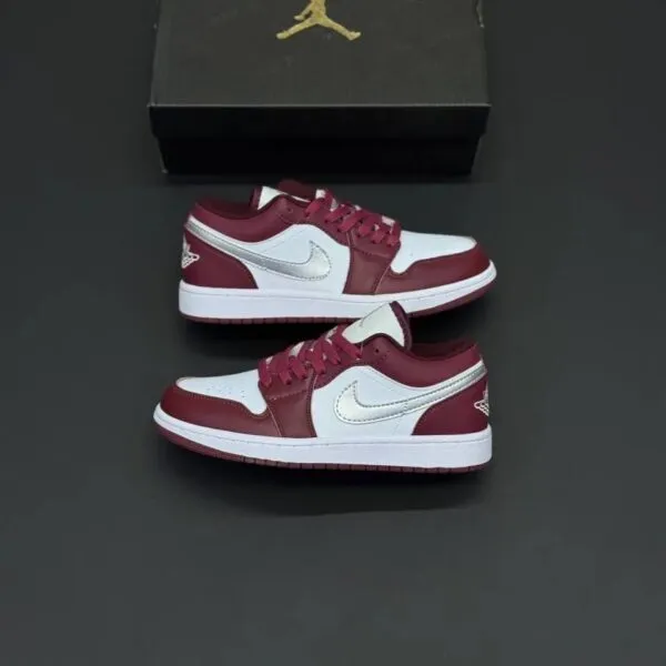 کفش نایک ایر جردن وان لو باردیاکس Nike Air Jordan 1 Low Bordeaux کفش نایک ایر جردن وان لو باردیاکس Nike Air Jordan 1 Low Bordeaux