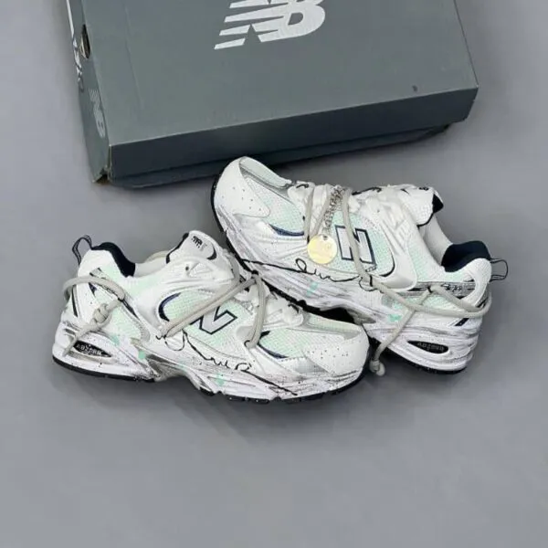 کفش نیو بالانس ۵۳۰ کاستوم سفید سبز New Balance 530 Custom White Green کفش نیو بالانس ۵۳۰ کاستوم سفید سبز New Balance 530 Custom White Green
