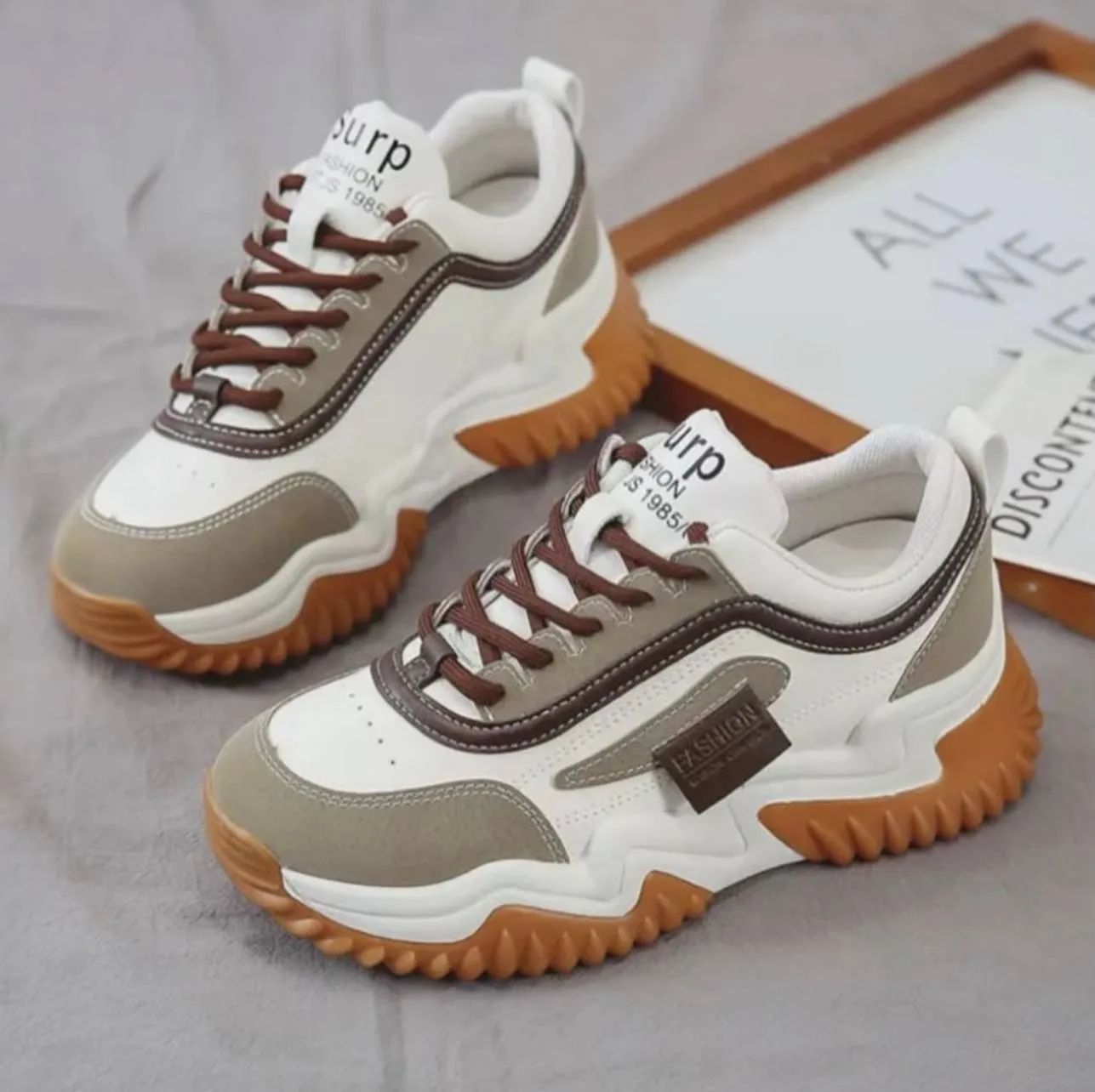 کتونی لژدار زنانه قهوهای فشن Women’s Brown Platform Fashion Sneakers کتونی لژدار زنانه قهوهای فشن Women Brown Platform Fashion Sneakers - تصویر 6