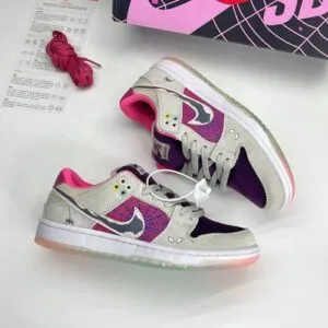 کفش نایک اس بی دانک لو اسپایدر من Nike SB Dunk Low Spiderman کفش نایک اس بی دانک لو اسپایدر من Nike SB Dunk Low Spiderman