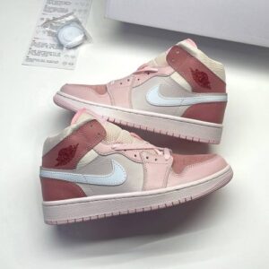 کفش نایک ایر جردن وان ساقدار دیجیتال پینک Nike Air Jordan 1 High Digital Pink کفش نایک ایر جردن وان ساقدار دیجیتال پینک Nike Air Jordan 1 High Digital Pink