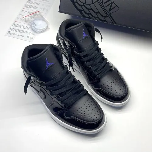 کفش نایک ایر جردن وان ساقدار ورنی اسپیس جم مشکی سفید Nike Air Jordan 1 High Space Jam Black White - تصویر 2