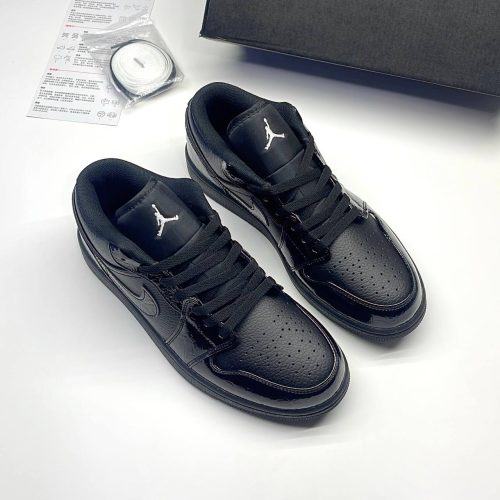 کفش نایک ایر جردن وان لو پتنت الفنت بلک Nike Air Jordan 1 Low Patent Elephant Black کفش نایک ایر جردن وان لو پتنت الفنت بلک Nike Air Jordan 1 Low Patent Elephant Black