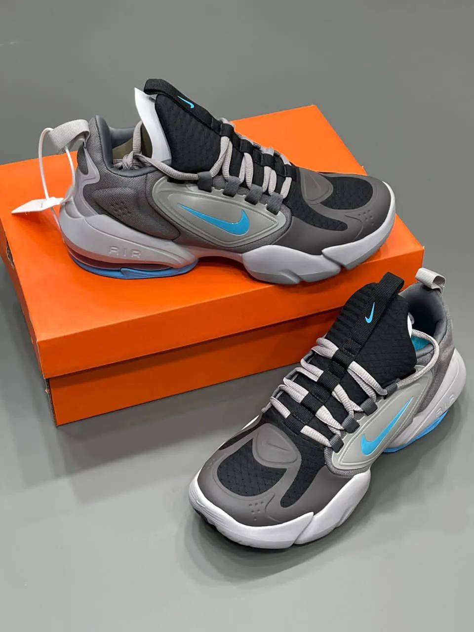 کفش نایک ایر مکس آلفا ساویج طوسی آبی Nike Air Max Alpha Savage Grey Blue کفش نایک ایر مکس آلفا ساویج طوسی آبی Nike Air Max Alpha Savage Grey Blue - تصویر 2