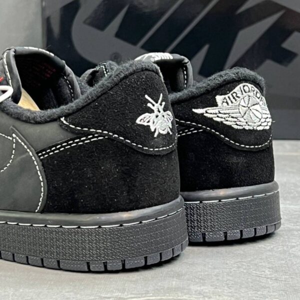 کفش نایک ایر جردن وان لو تراویس اسکات بلک فانتوم Nike Air Jordan 1 Low Travis Scott Black Phantom کفش نایک ایر جردن وان لو تراویس اسکات بلک فانتوم Nike Air Jordan 1 Low Travis Scott Black Phantom