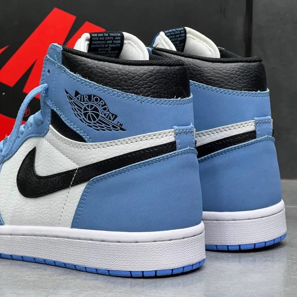 کفش نایک ایر جردن وان ساقدار یونیورسیتی آبی Nike Air Jordan 1 High University Blue کفش نایک ایر جردن وان ساقدار یونیورسیتی آبی Nike Air Jordan 1 High University Blue - تصویر 4