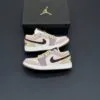 کفش نایک ایر جردن وان پالو روسا Nike Air Jordan 1 Palmo Rosa کفش نایک ایر جردن وان پالو روسا Nike Air Jordan 1 Palmo Rosa