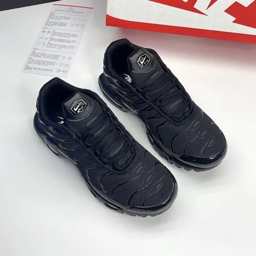 کفش نایک ایر مکس پلاس تی ان مشکی Nike Air Max Plus TN Black کفش نایک ایر مکس پلاس تی ان مشکی Nike Air Max Plus TN Black - تصویر 2
