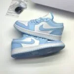 کفش نایک ایر جردن وان لو آیس بلو Nike Air Jordan 1 Low Ice Blue