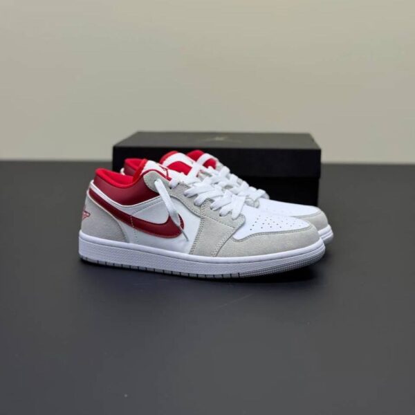 کفش نایک ایر جردن وان اس ای کرم قرمز Nike Air Jordan 1 SE Cream Red کفش نایک ایر جردن وان اس ای کرم قرمز Nike Air Jordan 1 SE Cream Red