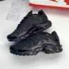 کفش نایک ایر مکس پلاس تی ان مشکی Nike Air Max Plus TN Black کفش نایک ایر مکس پلاس تی ان مشکی Nike Air Max Plus TN Black - تصویر 3
