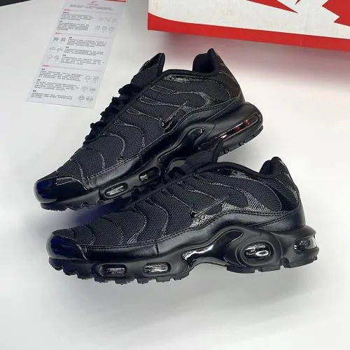 کفش نایک ایر مکس پلاس تی ان مشکی Nike Air Max Plus TN Black کفش نایک ایر مکس پلاس تی ان مشکی Nike Air Max Plus TN Black - تصویر 3