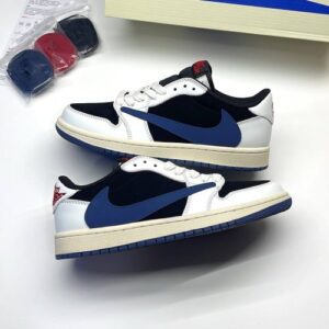 کفش نایک ایر جردن وان لو تراویس اسکات کرم سورمهای Nike Air Jordan 1 Low Travis Scott Cream Navy کفش نایک ایر جردن وان لو تراویس اسکات کرم سورمهای Nike Air Jordan 1 Low Travis Scott Cream Navy