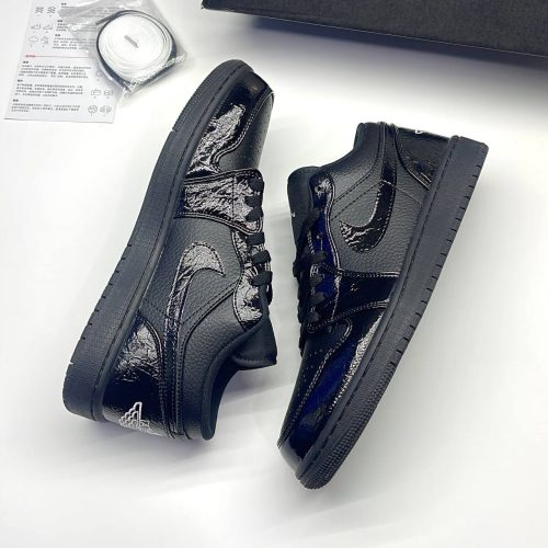کفش نایک ایر جردن وان لو پتنت الفنت بلک Nike Air Jordan 1 Low Patent Elephant Black کفش نایک ایر جردن وان لو پتنت الفنت بلک Nike Air Jordan 1 Low Patent Elephant Black