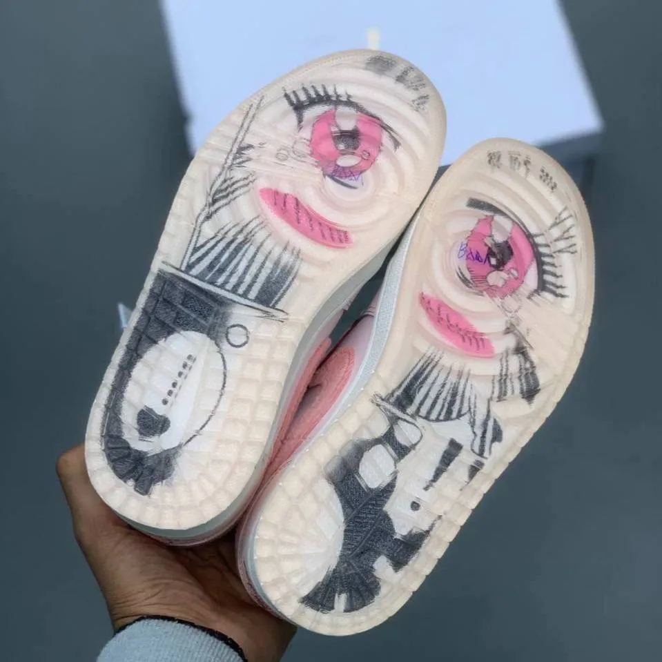 کفش نایک جردن وان صورتی Nike Air Jordan 1 Pink کفش نایک جردن وان صورتی Nike Air Jordan 1 Pink - تصویر 2