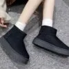 آگ ساقدار خزدار مشکی Black Fur Lined Mid Calf Winter Boots - تصویر 3
