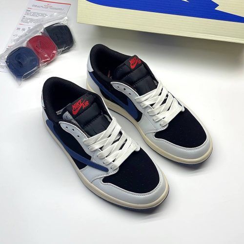کفش نایک ایر جردن وان لو تراویس اسکات کرم سورمه‌ای  Nike Air Jordan 1 Low Travis Scott Cream Navy