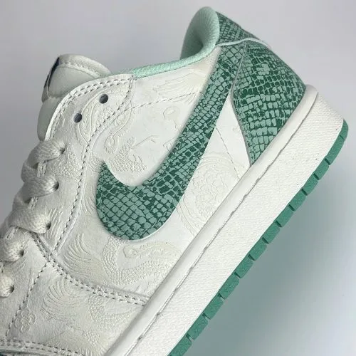 کفش نایک ایر جردن وان لو ماری ۲۰۲۵ Nike Air Jordan 1 Low Marie کفش نایک ایر جردن وان لو ماری ۲۰۲۵ Nike Air Jordan 1 Low Marie - تصویر 5