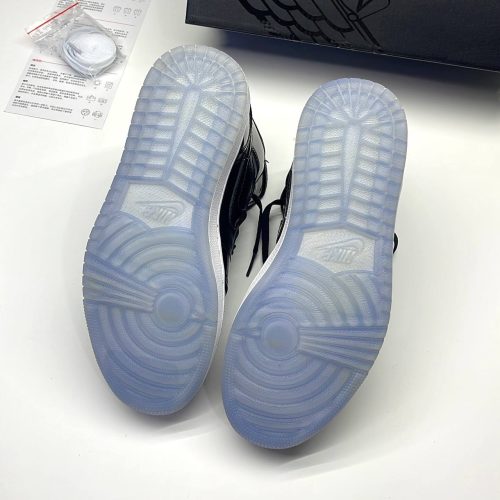 کفش نایک ایر جردن وان ساقدار ورنی اسپیس جم مشکی سفید  Nike Air Jordan 1 High Space Jam Black White