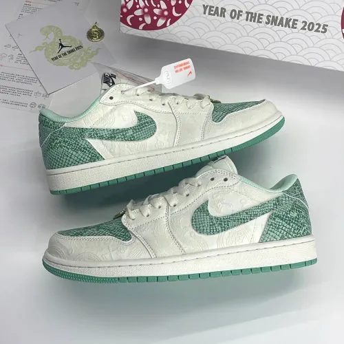 کفش نایک ایر جردن وان لو ماری ۲۰۲۵ Nike Air Jordan 1 Low Marie کفش نایک ایر جردن وان لو ماری ۲۰۲۵ Nike Air Jordan 1 Low Marie