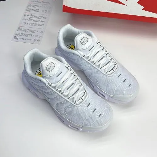 کفش نایک ایر مکس پلاس تی ان سفید Nike Air Max Plus TN White کفش نایک ایر مکس پلاس تی ان سفید Nike Air Max Plus TN White - تصویر 2