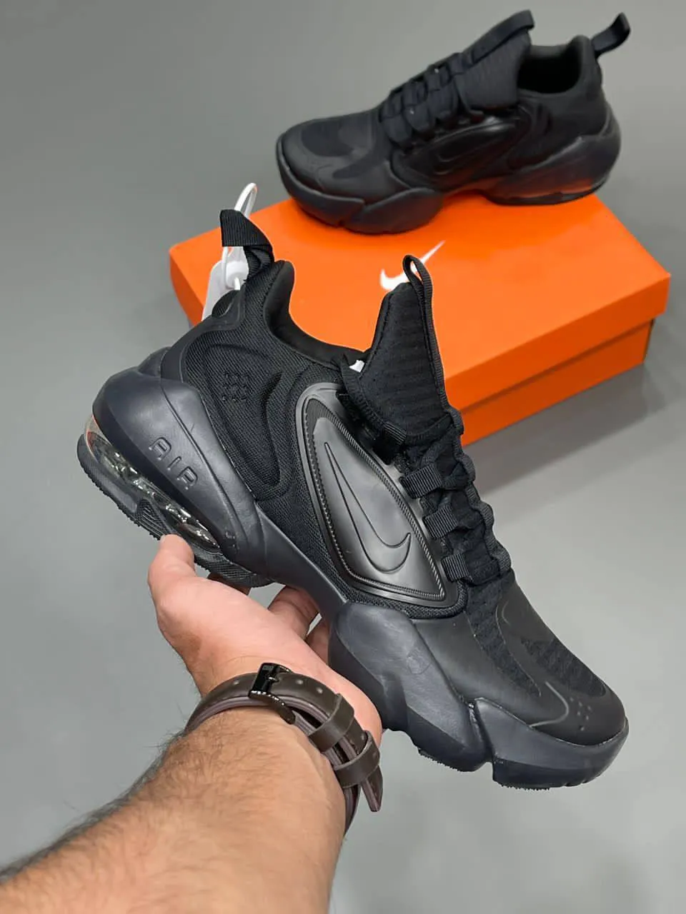 کفش نایک ایر مکس آلفا ساویج مشکی تمام Nike Air Max Alpha Savage Triple Black کفش نایک ایر مکس آلفا ساویج مشکی تمام Nike Air Max Alpha Savage Triple Black - تصویر 4