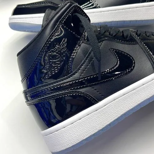 کفش نایک ایر جردن وان ساقدار ورنی اسپیس جم مشکی سفید Nike Air Jordan 1 High Space Jam Black White - تصویر 4
