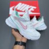 کفش نایک وومرو ۵ سفید صورتی Nike Vomero 5 White Pink کفش نایک وومرو ۵ سفید صورتی Nike Vomero 5 White Pink