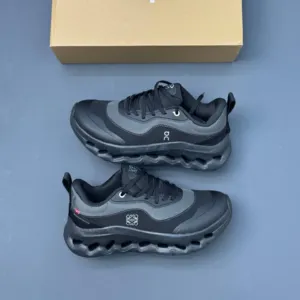 کفش آن رانینگ QC Loewe Cloudtilt تمام مشکی On Running QC Loewe Cloudtilt Triple Black کفش آن رانینگ QC Loewe Cloudtilt تمام مشکی On Running QC Loewe Cloudtilt Triple Black