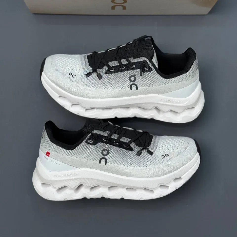 کفش آن رانینگ QC Loewe Cloudtilt On Running QC Loewe Cloudtilt کفش آن رانینگ QC Loewe Cloudtilt On Running QC Loewe Cloudtilt - تصویر 4