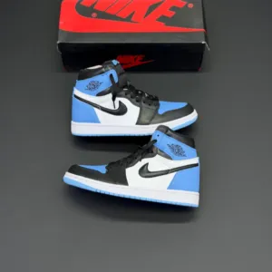 کفش نایک ایر جردن وان رترو ساقدار مشکی آبی Nike Air Jordan 1 Retro High Black Blue کفش نایک ایر جردن وان رترو ساقدار مشکی آبی Nike Air Jordan 1 Retro High Black Blue