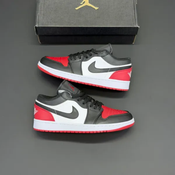 کفش نایک ایر جردن وان مشکی قرمز Nike Air Jordan 1 Black Red کفش نایک ایر جردن وان مشکی قرمز Nike Air Jordan 1 Black Red