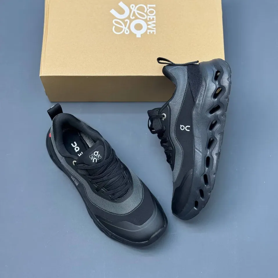کفش آن رانینگ QC Loewe Cloudtilt تمام مشکی On Running QC Loewe Cloudtilt Triple Black - تصویر 3
