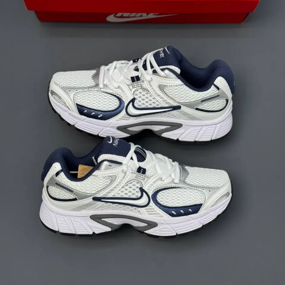کفش نایک وی فایو کی ران سفید سرمه ای Nike V5K Run White Navy کفش نایک وی فایو کی ران سفید سرمه ای Nike V5K Run White Navy - تصویر 3