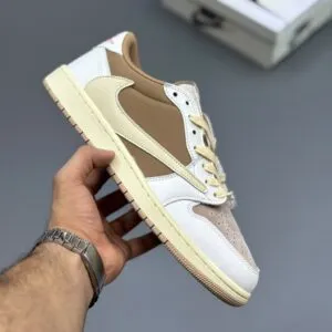 جردن ۱ لو تراویس اسکات ریورس موکا سفید قهوهای کرم Travis Scott Air Jordan 1 Low OG Reverse Mocha جردن ۱ لو تراویس اسکات ریورس موکا سفید قهوهای کرم Travis Scott Air Jordan 1 Low OG Reverse Mocha